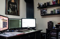 Desk.jpg