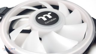 Thermaltake Riing Quad 14 RGB Radiator Fan TT Premium Edition Fan 3er Pack - 10.jpg