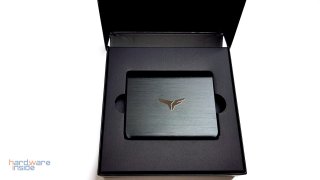 Teamgroup T-Force Treasure Touch RGB SSD - 3.jpg
