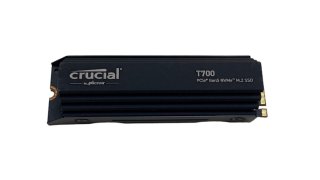 Crucial_T700_0.jpg