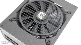 LC-Power LC1000 V2.4 Platinum (22).jpg