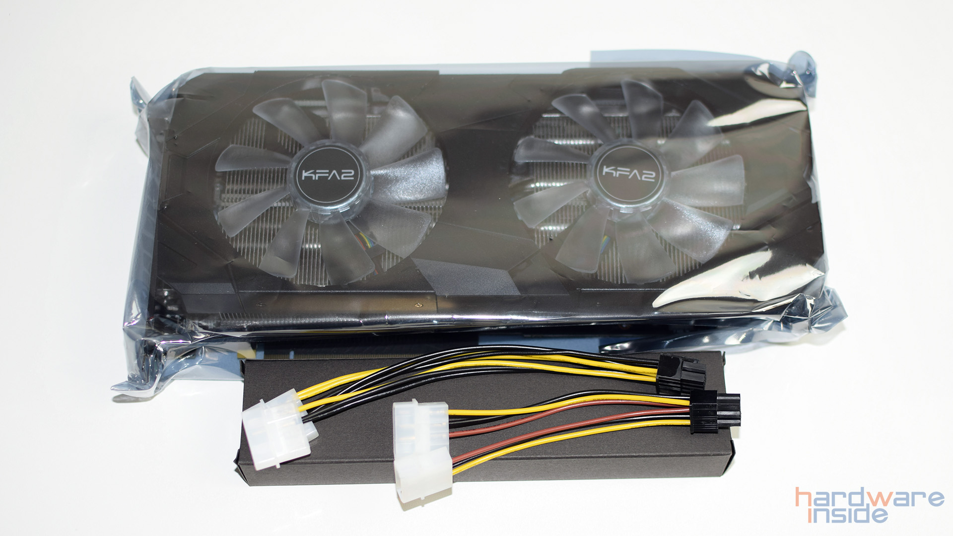 8GB KFA2 GeForce RTX 2060 SUPER EX [1-Click OC] 07.jpg
