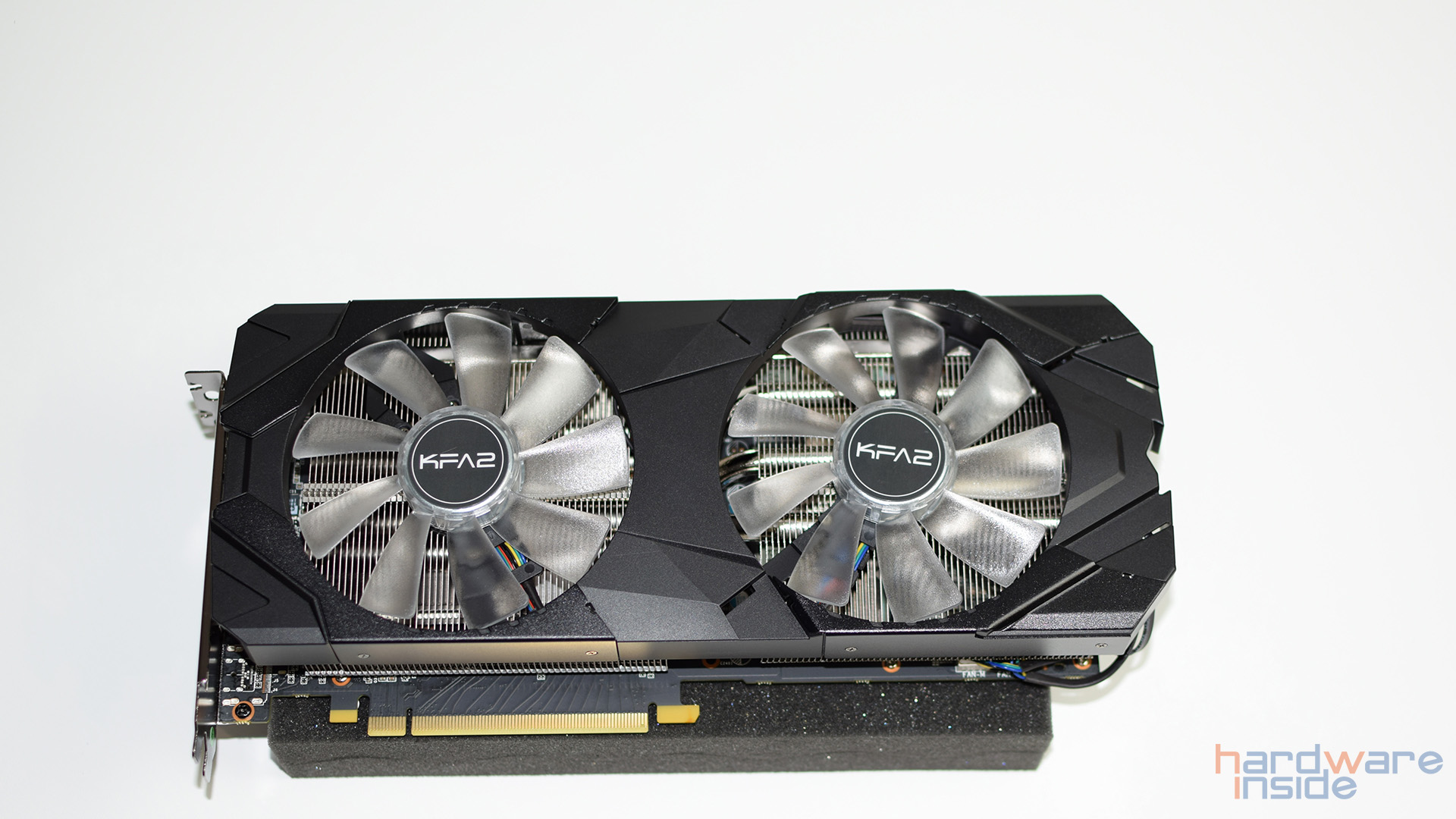 8GB KFA2 GeForce RTX 2060 SUPER EX [1-Click OC] 08.jpg