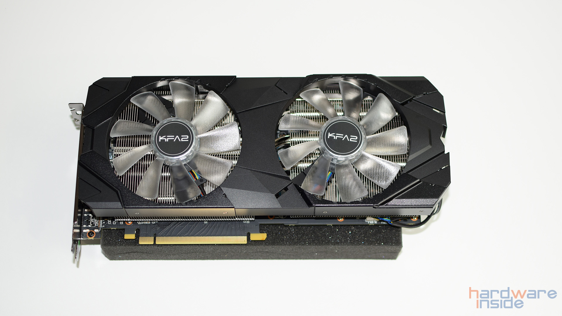 8GB KFA2 GeForce RTX 2060 SUPER EX [1-Click OC] 09.jpg