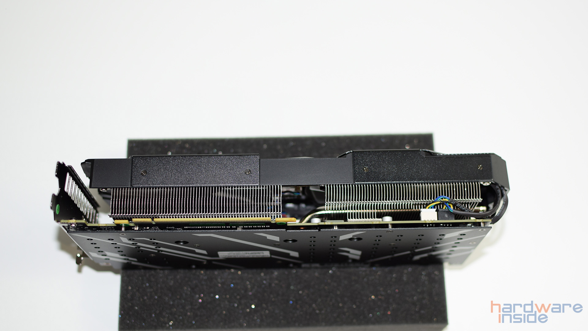 8GB KFA2 GeForce RTX 2060 SUPER EX [1-Click OC] 10.jpg