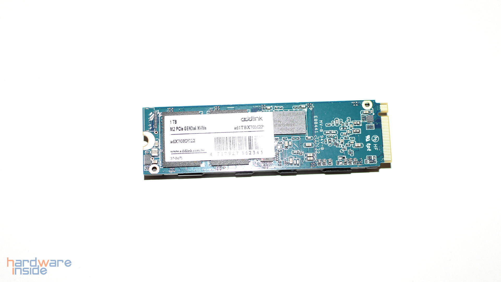 Addlink X70 RGB M.2 nVME (9).jpg