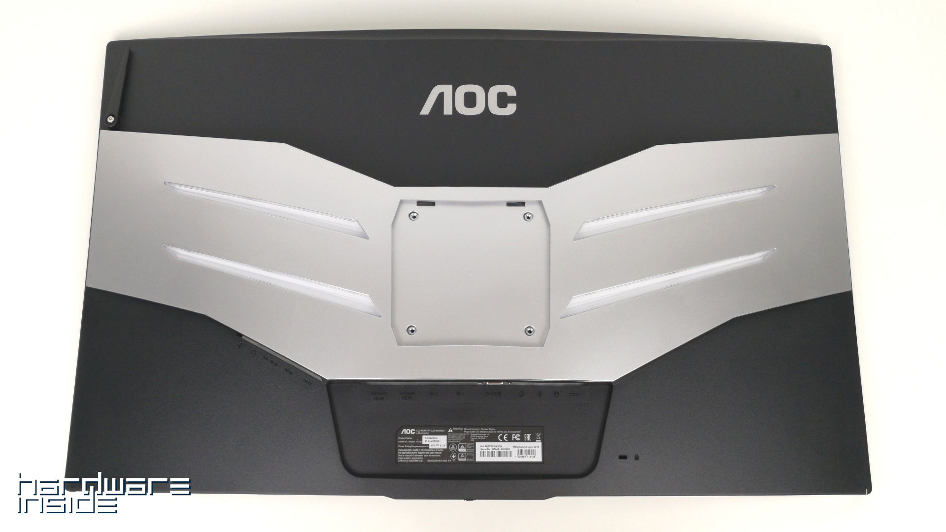 AG3222QC4 Rückseite 2