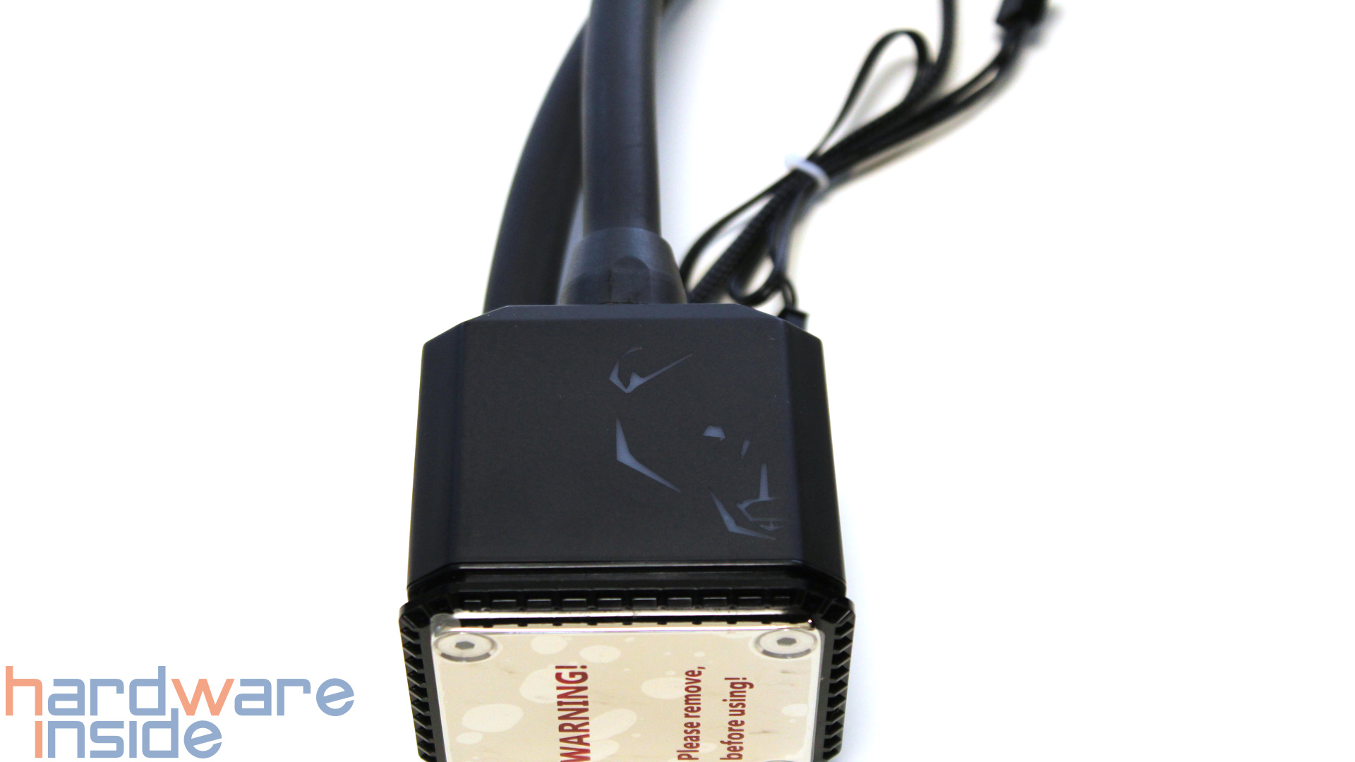 Alphacool_Eisbaer_Aurora_240_Wasserblock_2_neu.jpg
