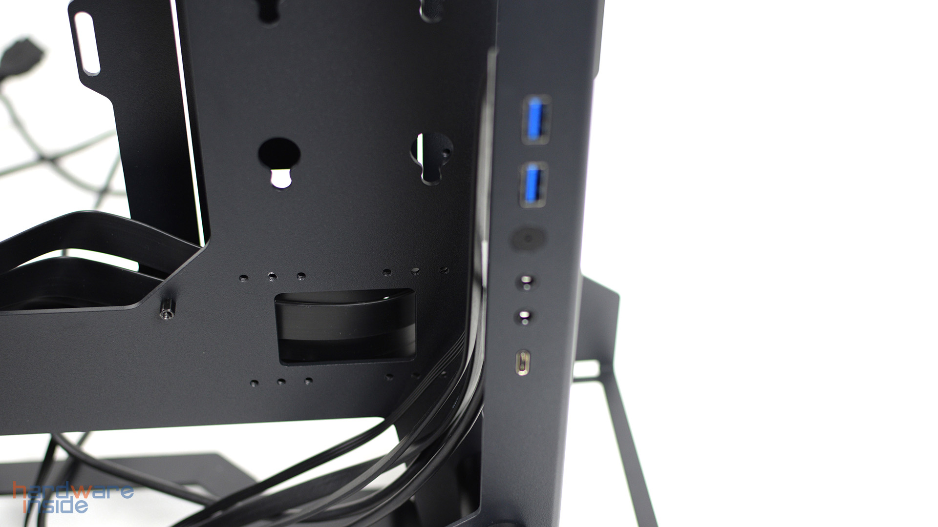 Antec Striker (28).jpg