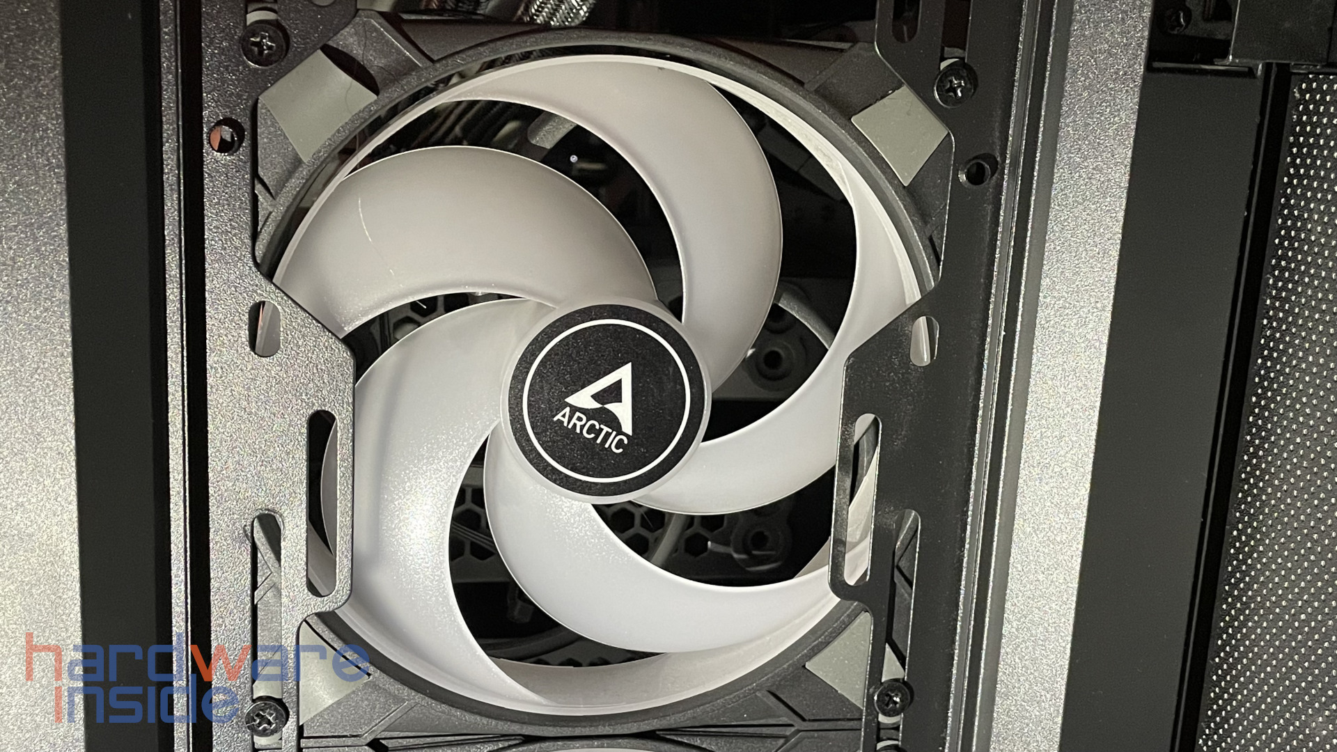 ARCTIC Liquid Freezer II 420 A-RGB_18