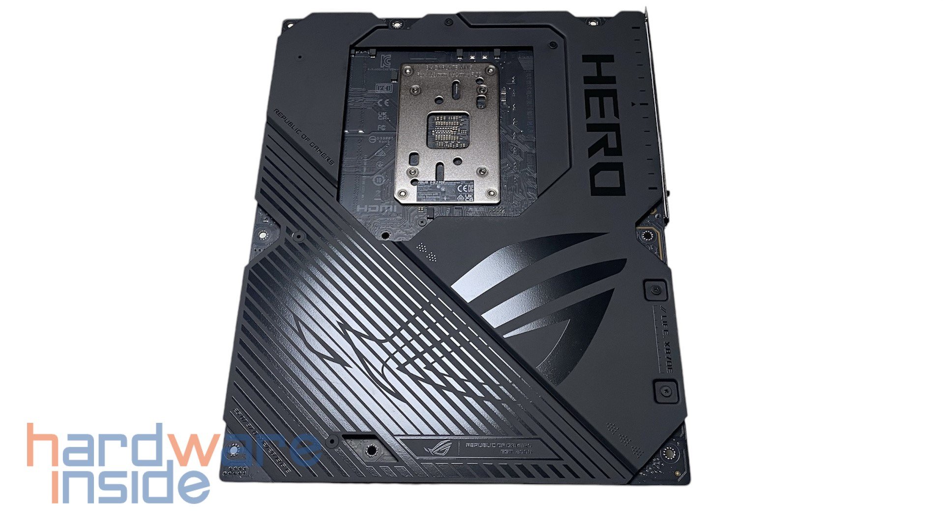 ASUS ROG CROSSHAIR X870E HERO_Rückseite.14.jpg