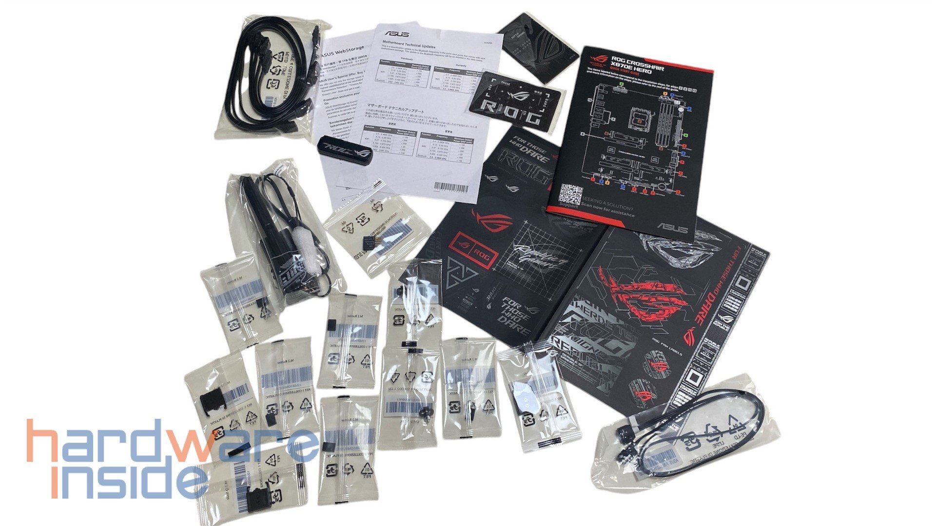 ASUS ROG CROSSHAIR X870E HERO_Verpackung_Lieferumfang.6.jpg