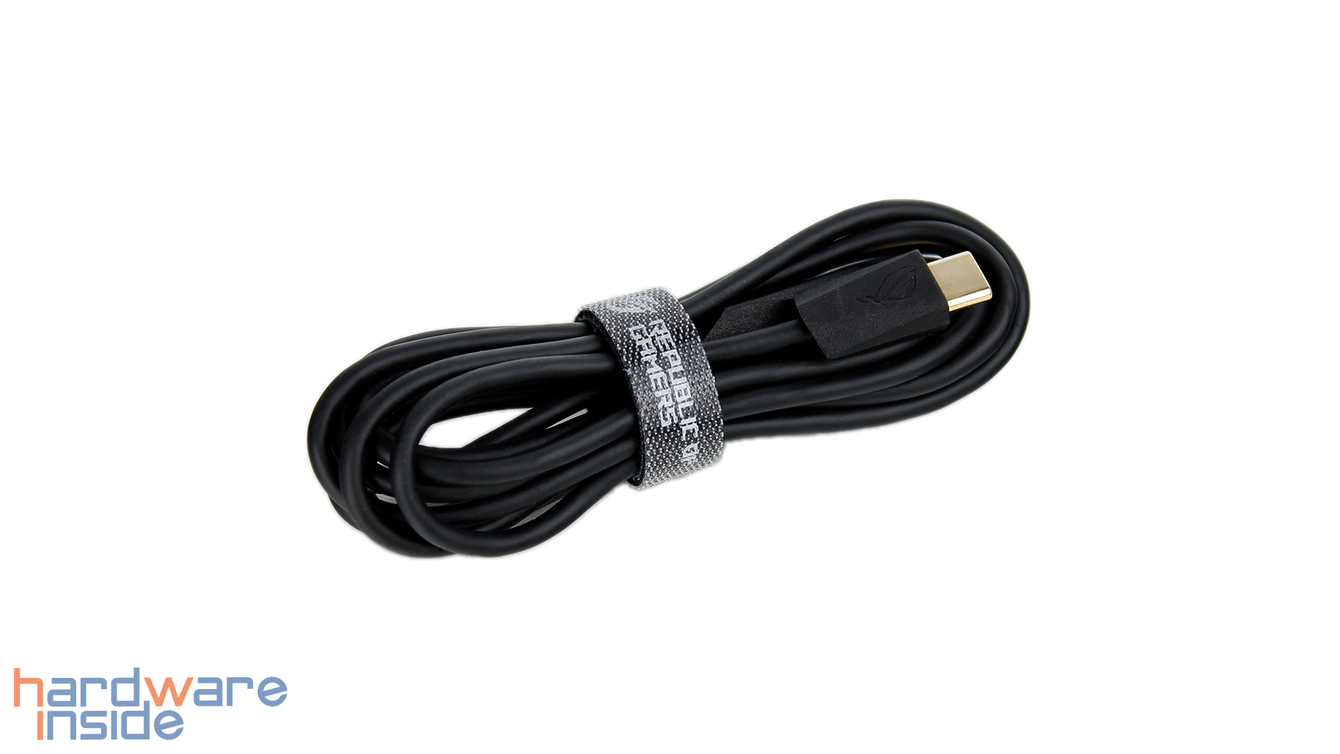 asus-rog-pugio-ii-usb-kabel.jpg