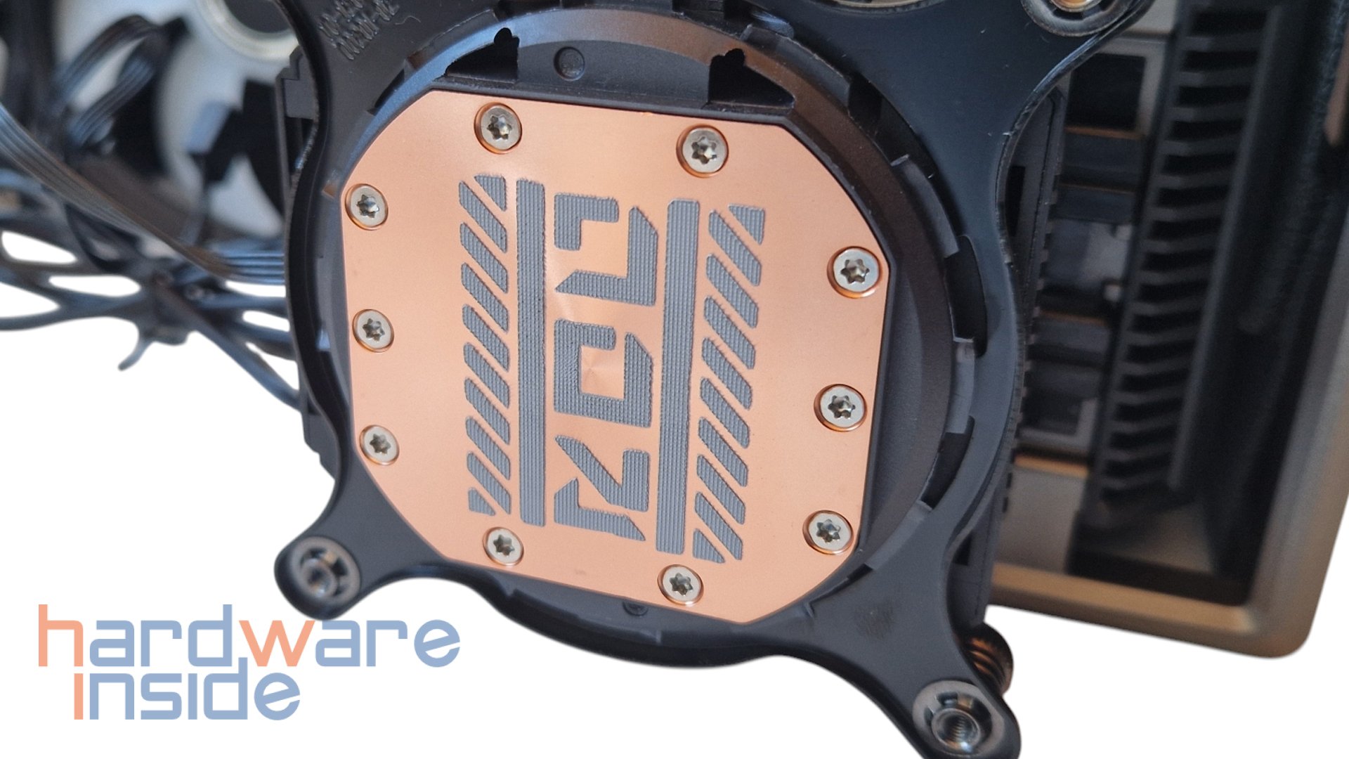 asus rog ryuo iv slc 360 argb_30.jpg
