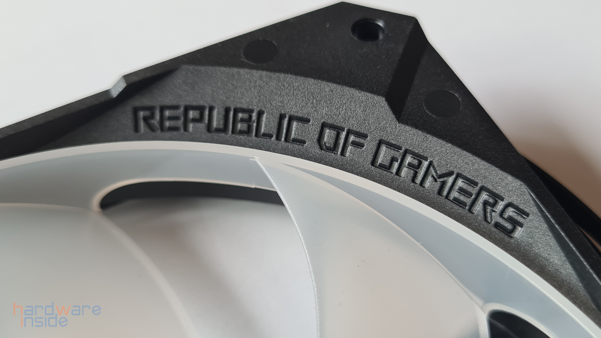 asus rog strix lc II 280 argb_10.jpg