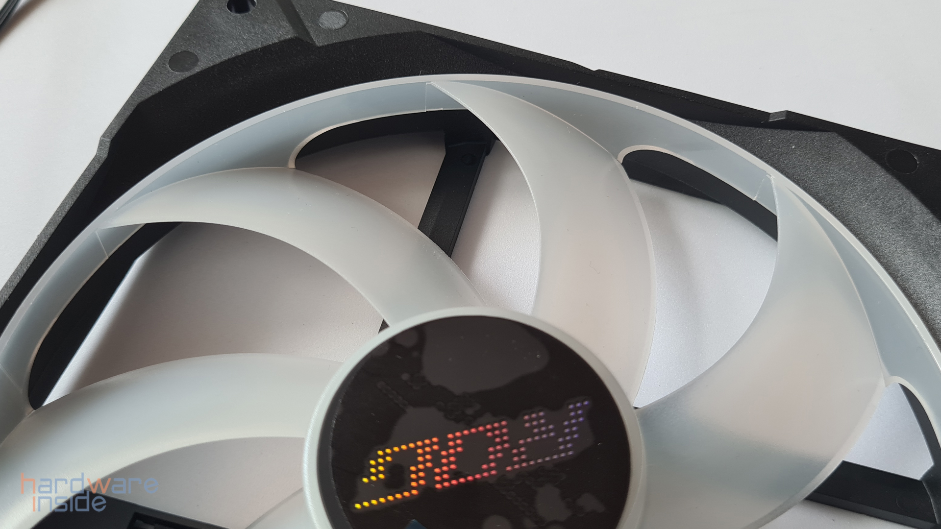 asus rog strix lc II 280 argb_11.jpg