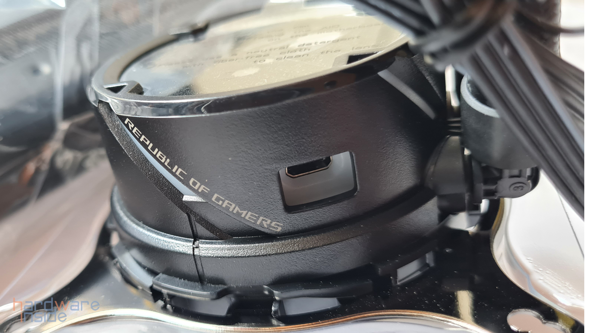 asus rog strix lc II 280 argb_14.jpg