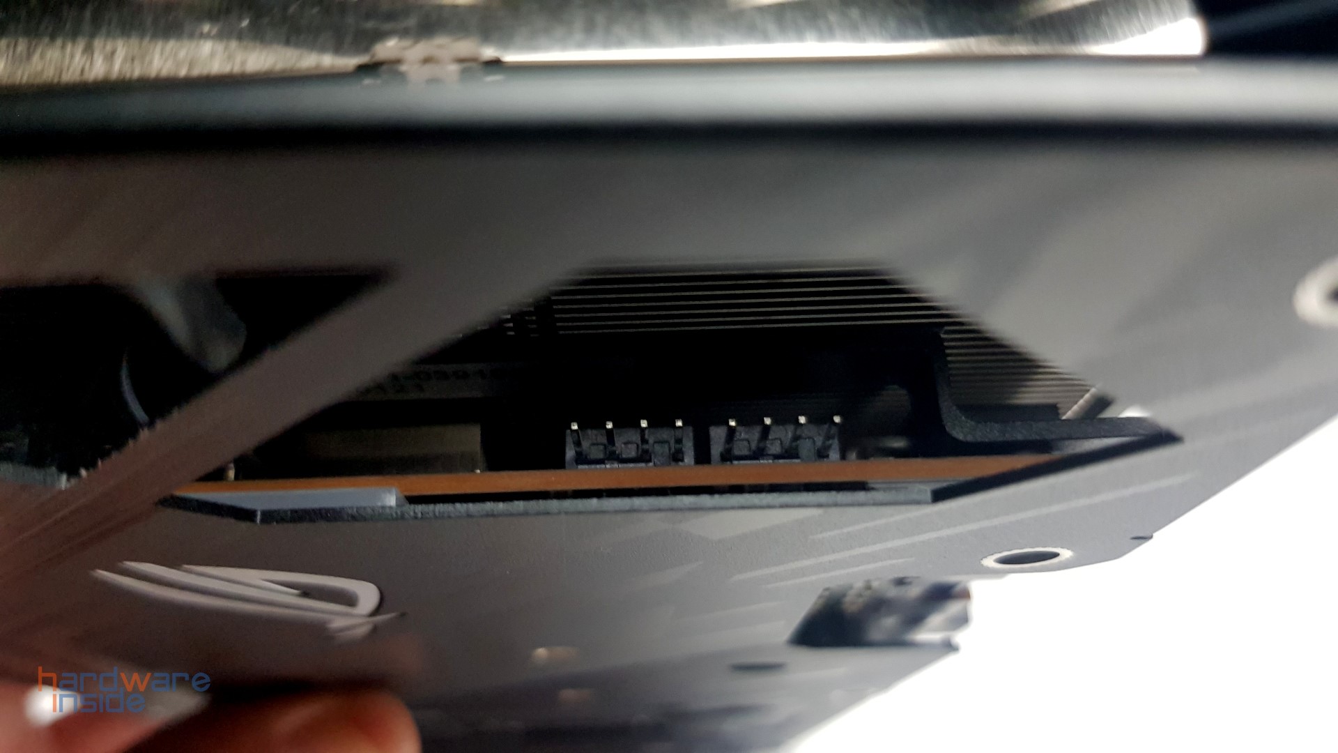 ASUS ROG STRIX RX 6700 XT 012G Gaming - 18.jpg