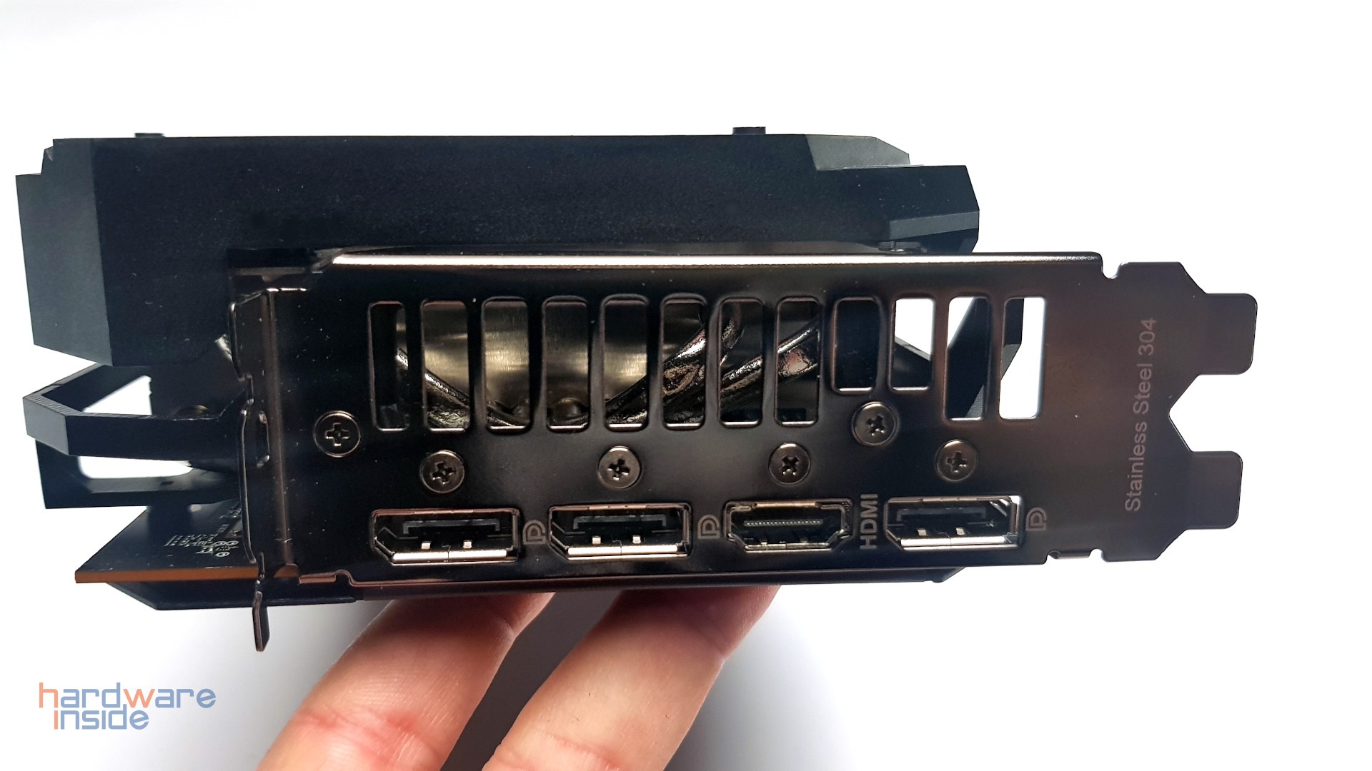 ASUS ROG STRIX RX 6700 XT 012G Gaming - 20.jpg