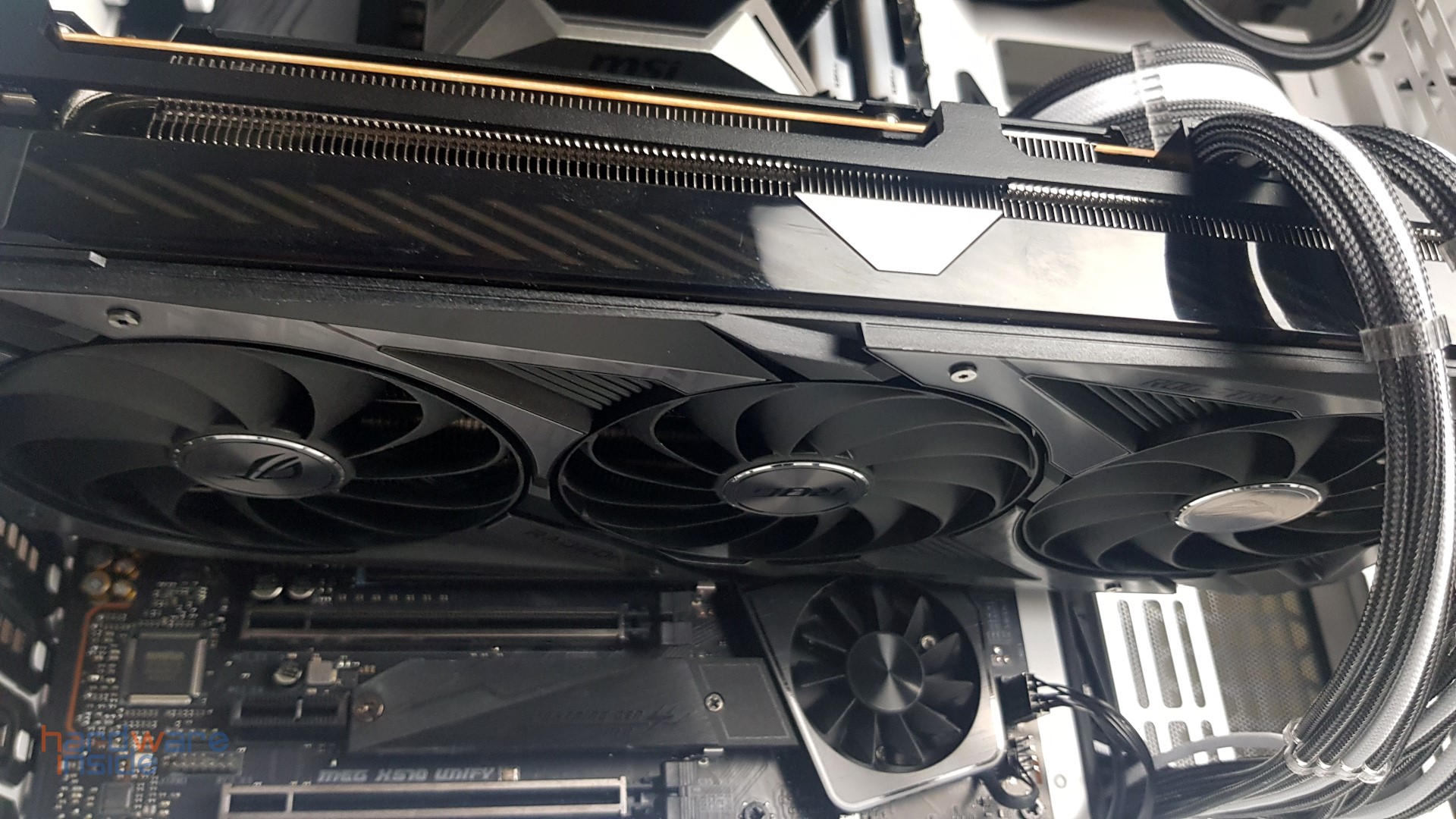 ASUS ROG STRIX RX 6700 XT 012G Gaming - 22.jpg