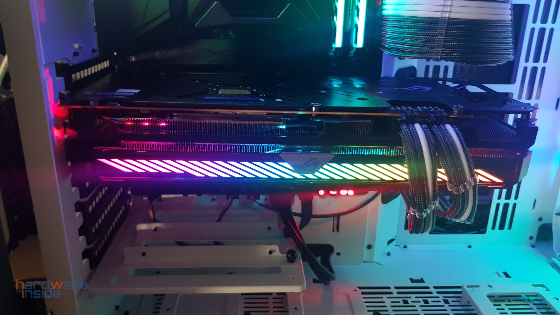 ASUS ROG STRIX RX 6700 XT 012G Gaming - 28.jpg