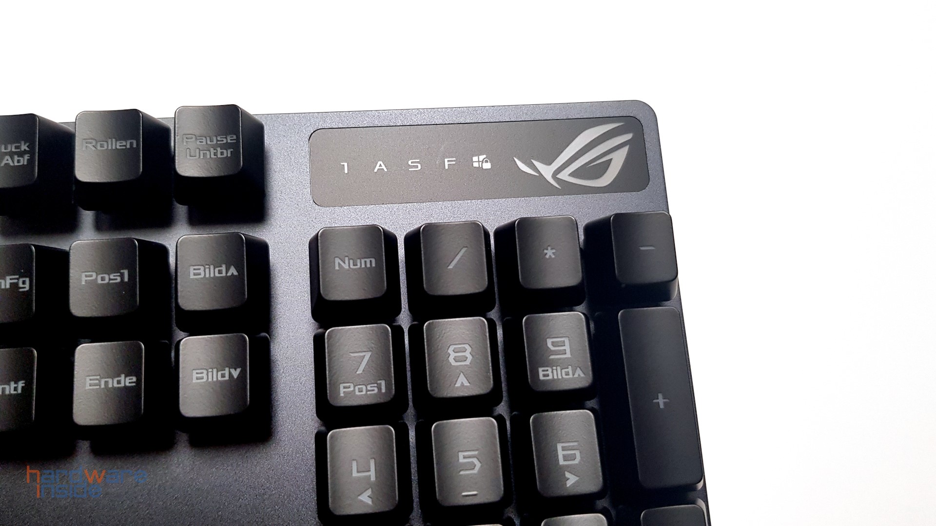 ASUS ROG Strix Scope RX - 10.jpg