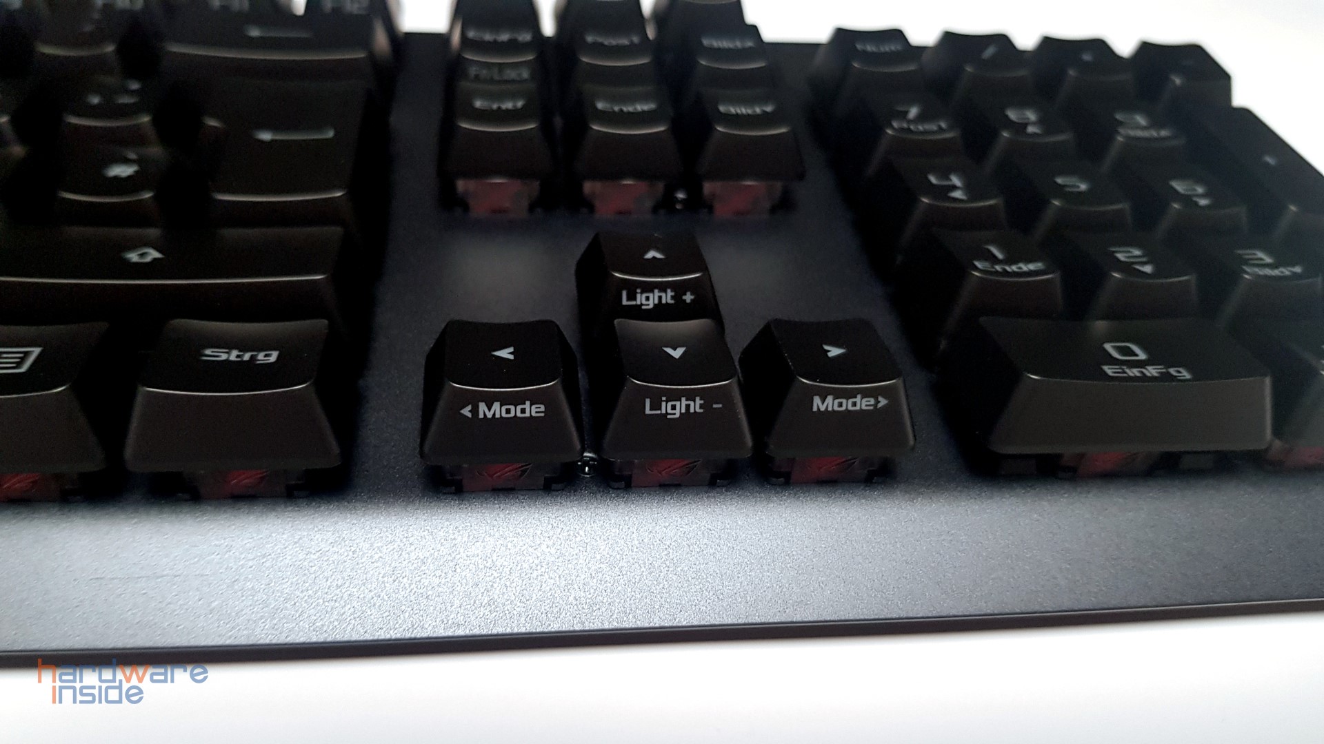 ASUS ROG Strix Scope RX - 14.jpg