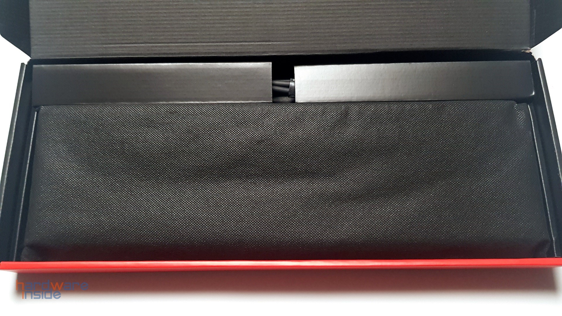 ASUS ROG Strix Scope RX - 3.jpg