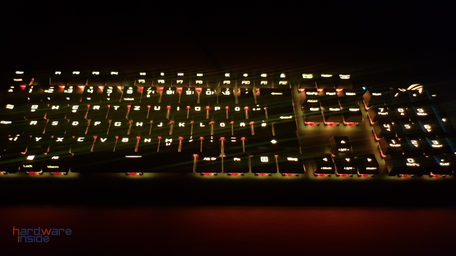 ASUS ROG Strix Scope RX - 35.jpg