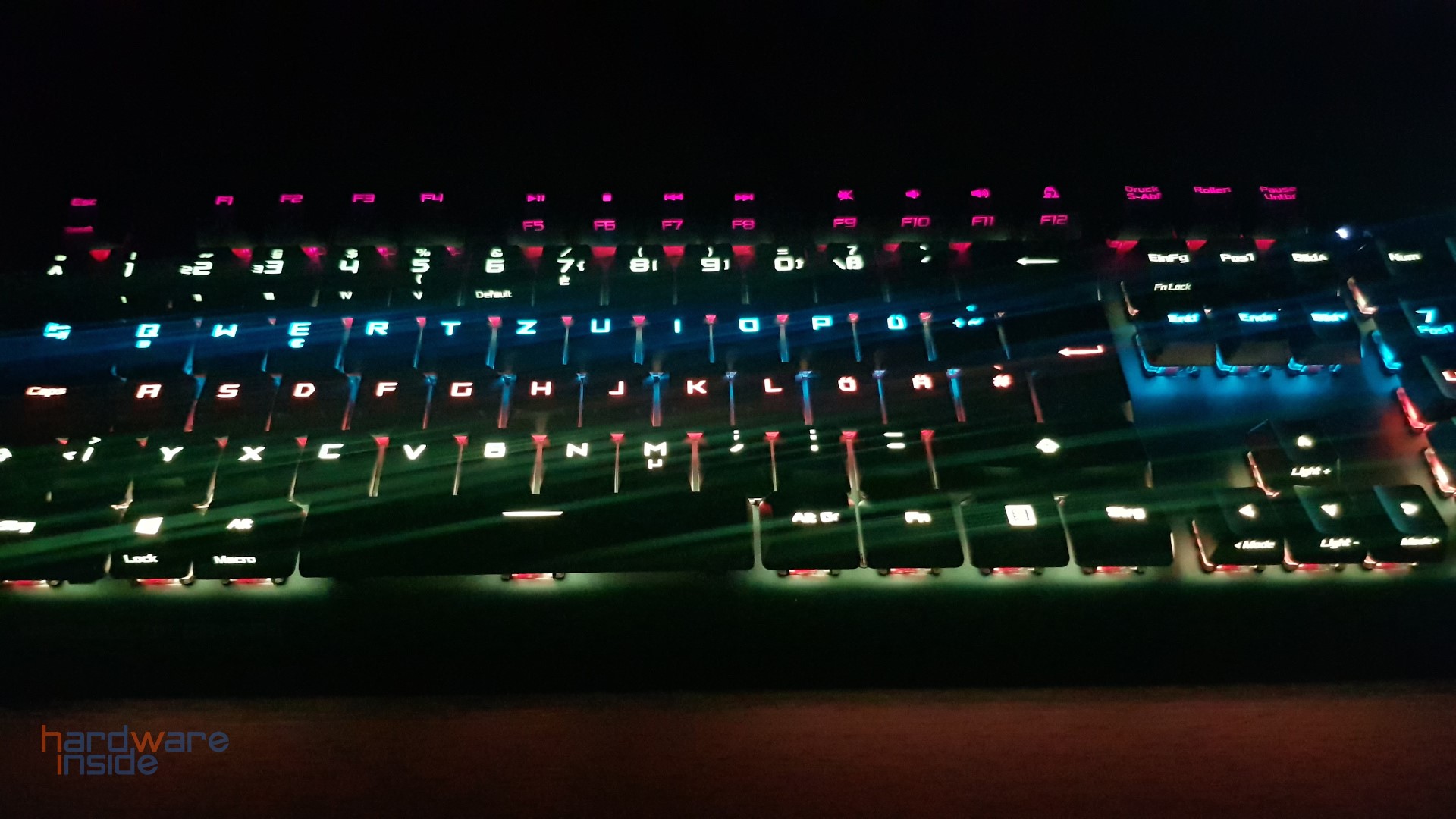 ASUS ROG Strix Scope RX - 37.jpg