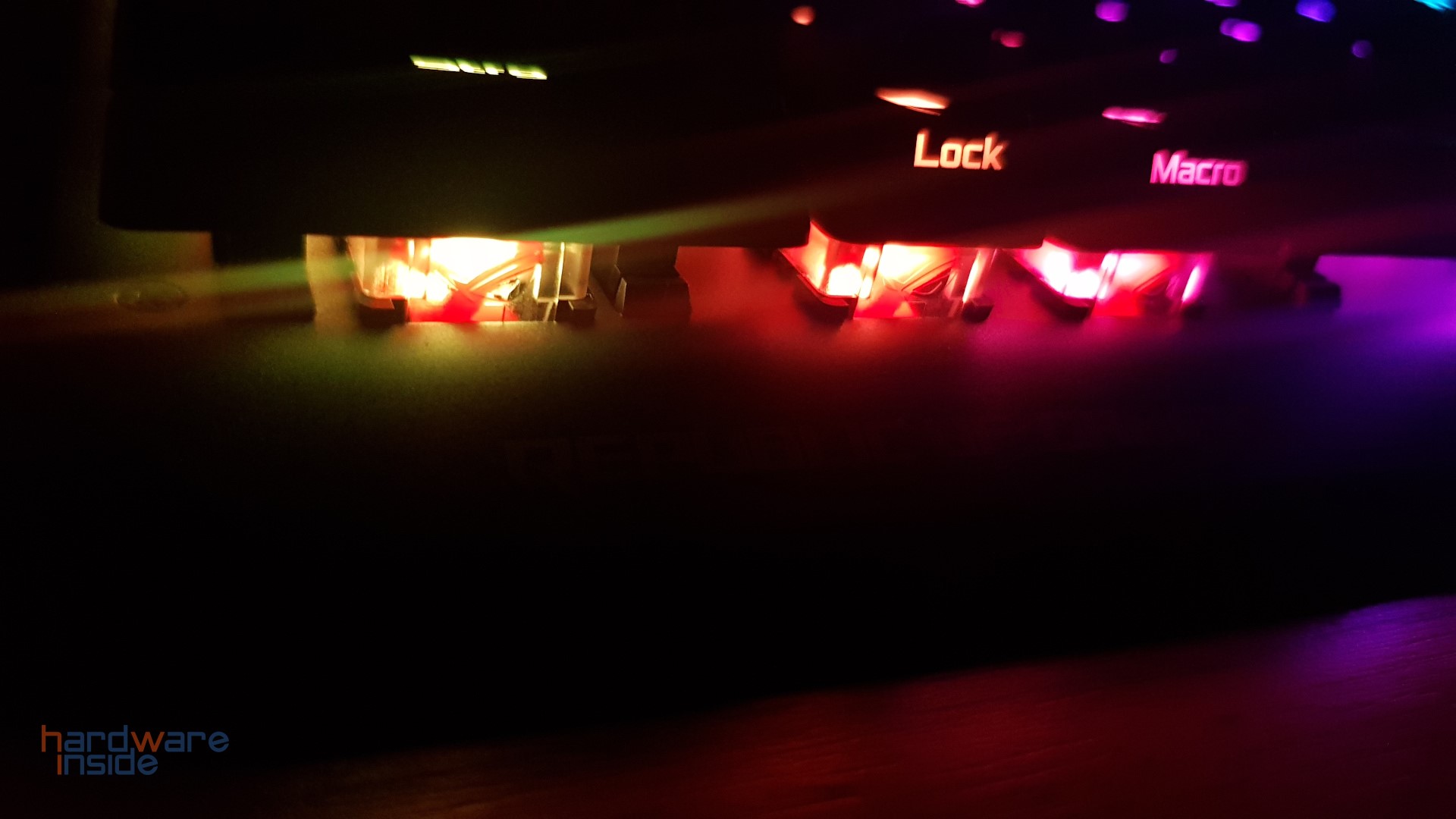 ASUS ROG Strix Scope RX - 39.jpg