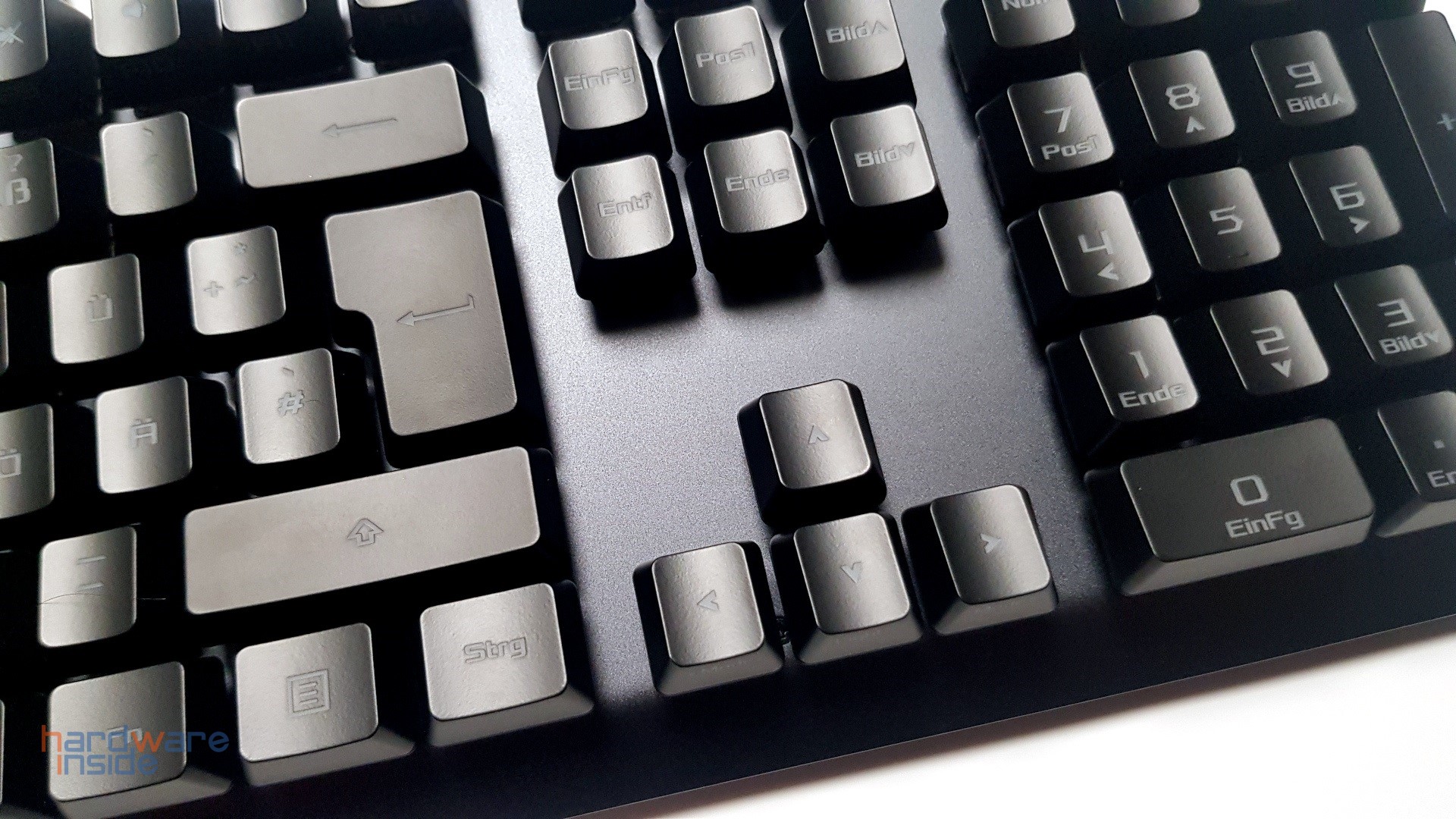 ASUS ROG Strix Scope RX - 6.jpg