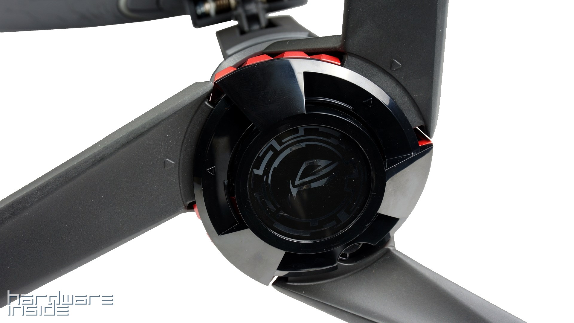 ASUS ROG Strix XG27VQ - 8