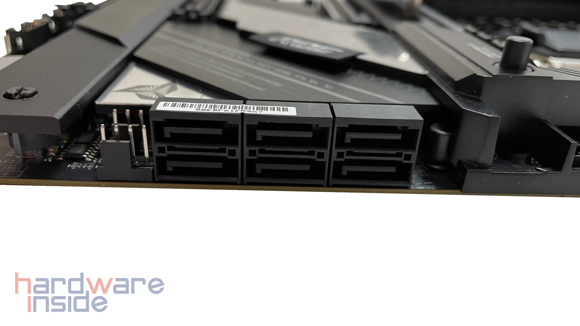 ASUS ROG STRIX Z690-E GAMING WIFI_22