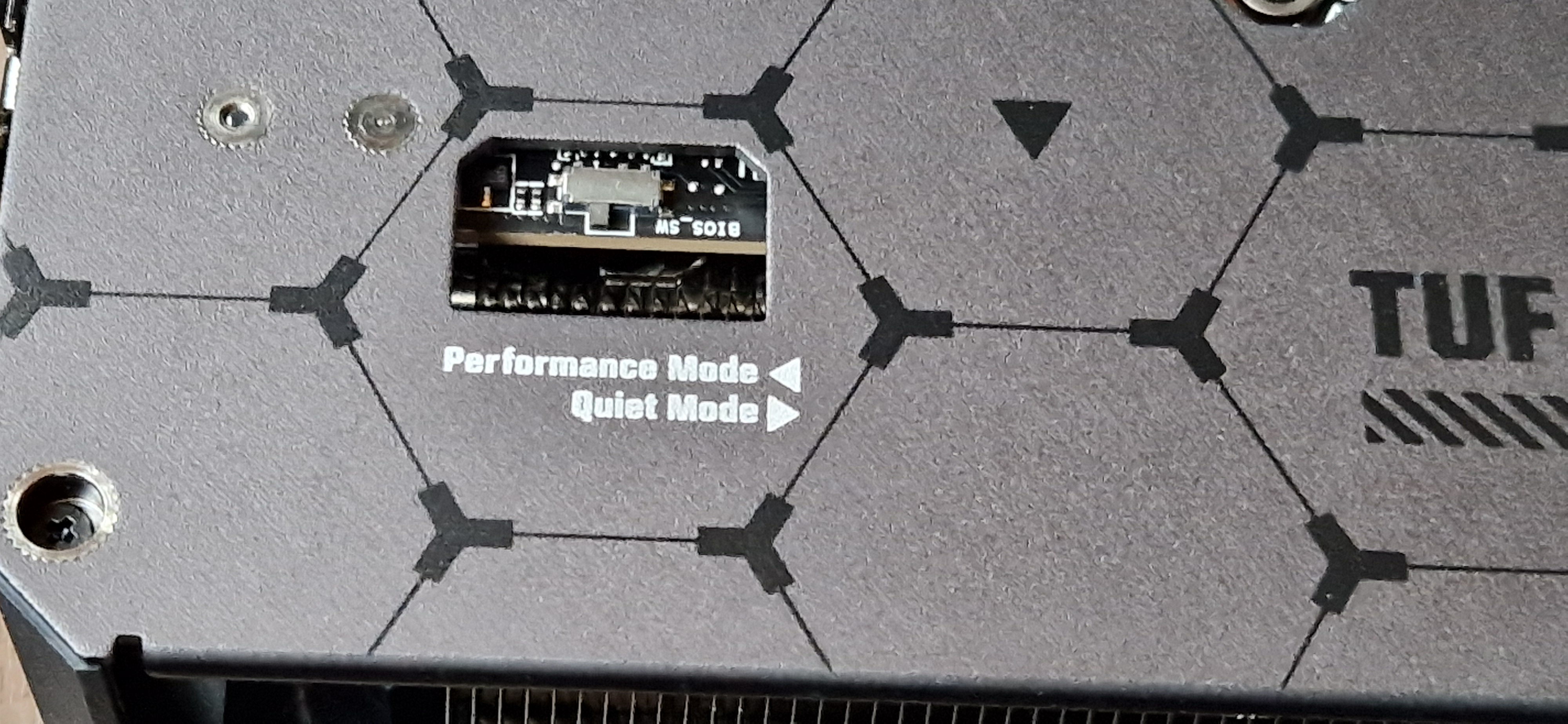 asus tuf 7800 xt 016G gaming oc_20.jpg