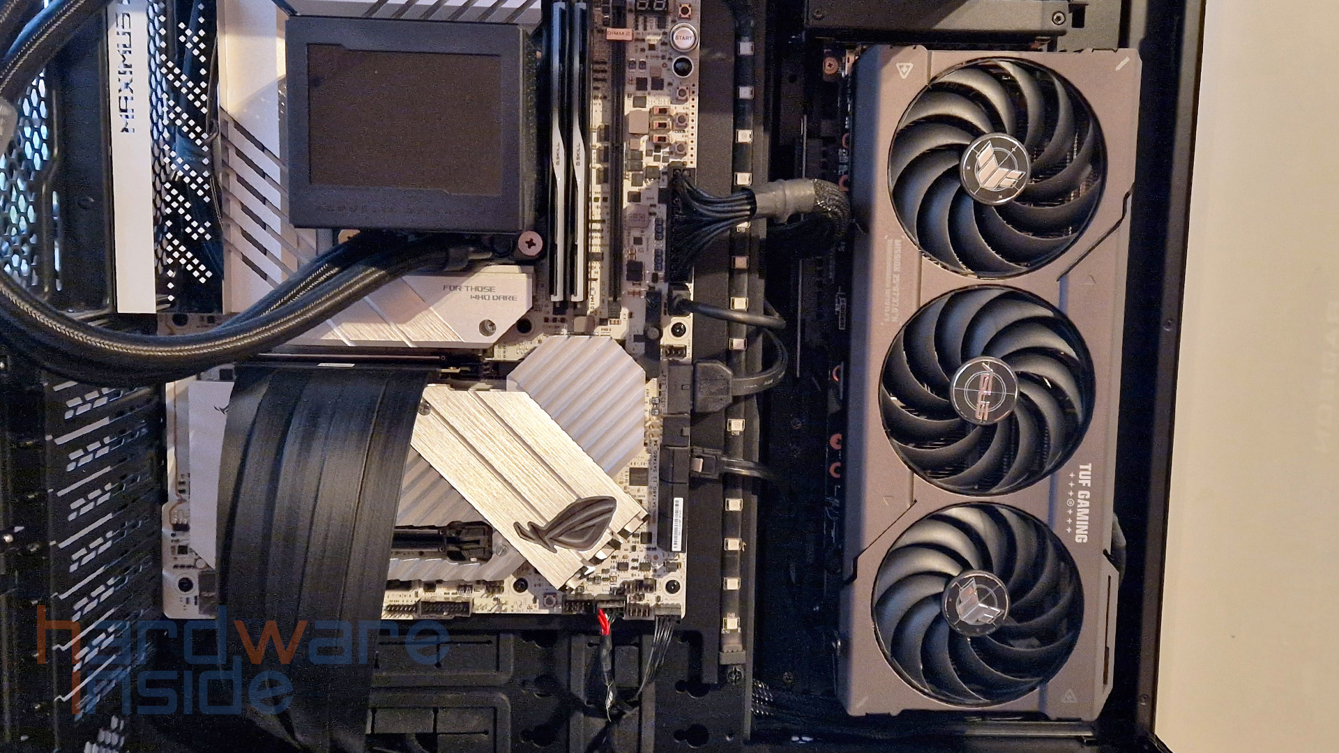 asus tuf 7800 xt 016G gaming oc_23.jpg