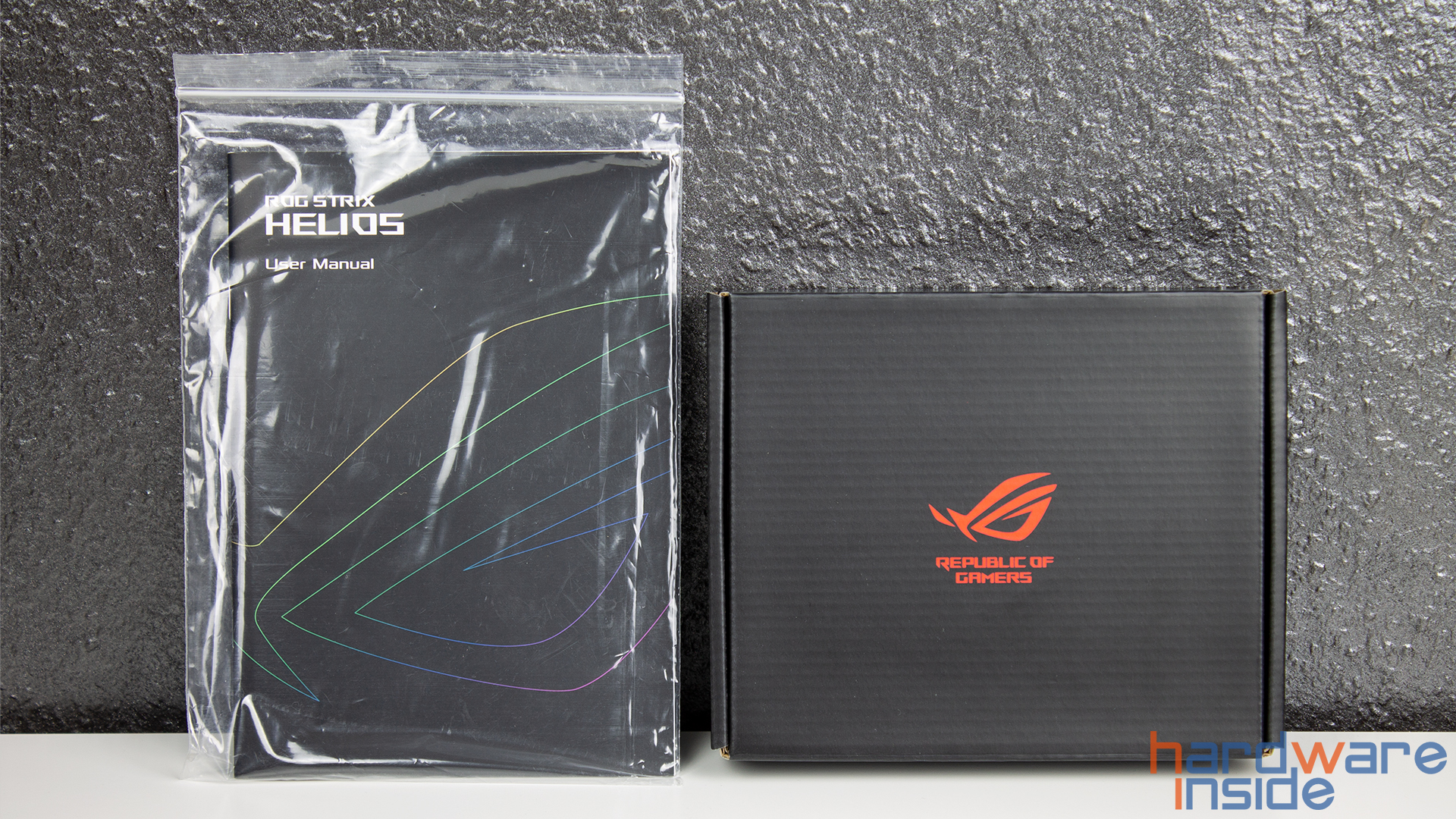 Asus_Strix_Helios_Zubehör.jpg