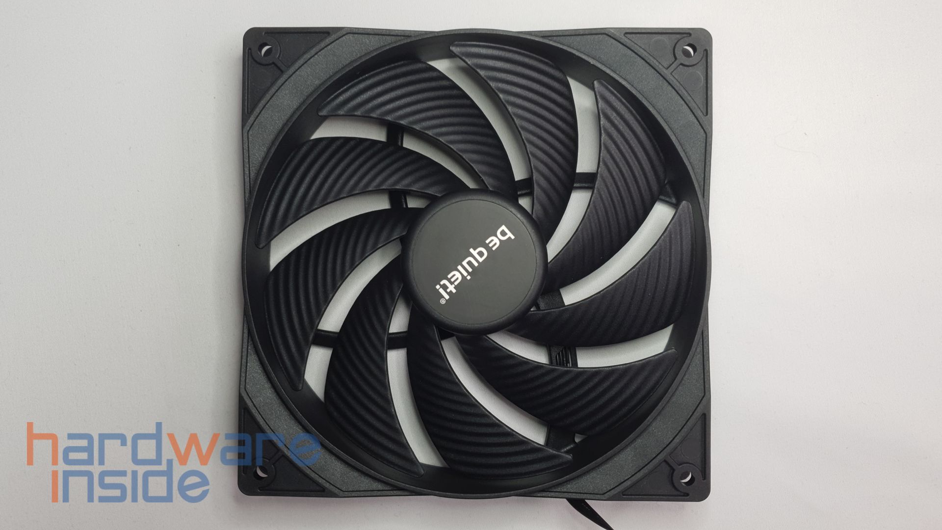 be-quiet-pure-loop-2-lüfter-vorne.jpg