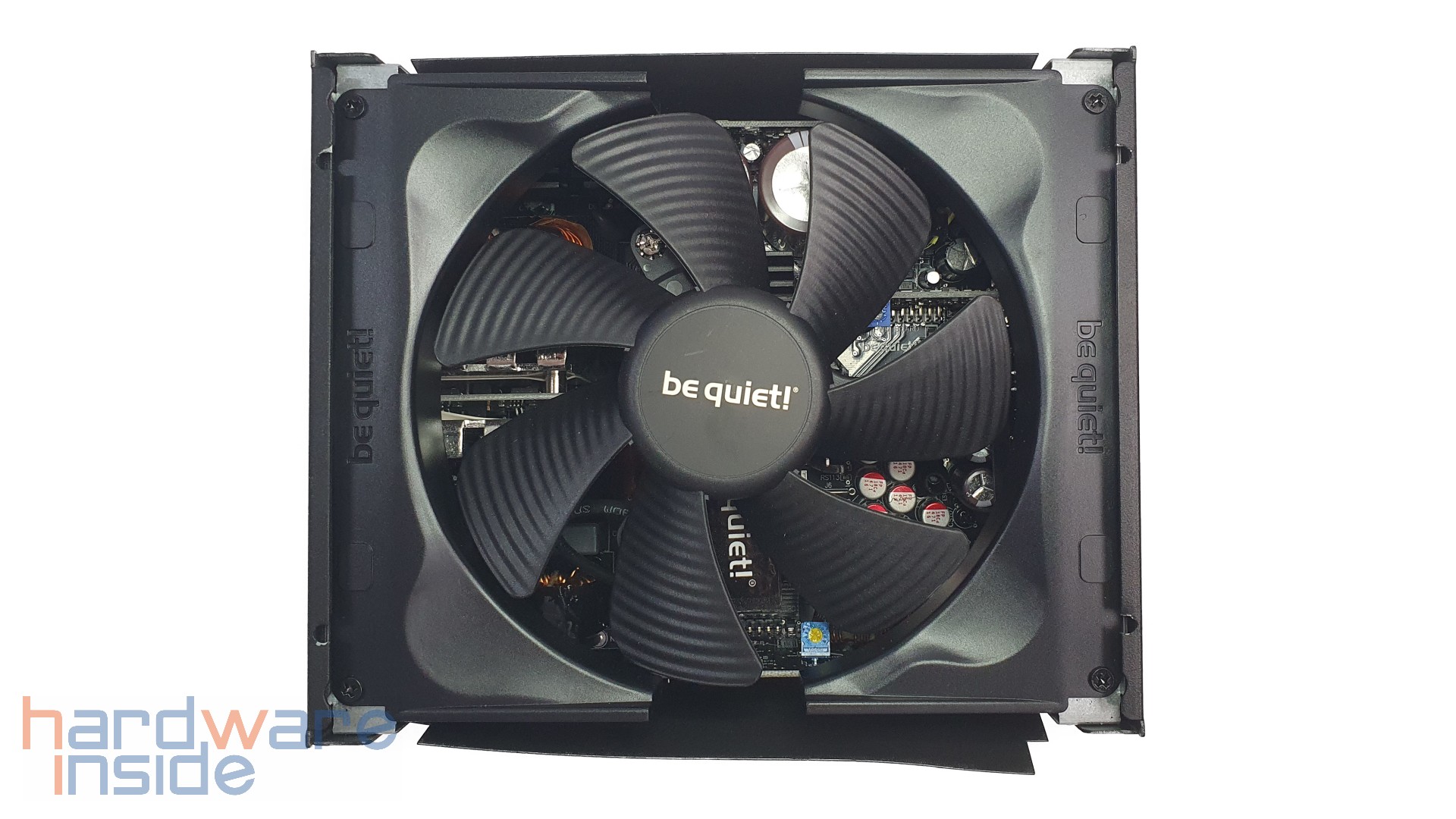 be_quiet_dark_power_13_trichterfoermiger_lufteinlass.jpg