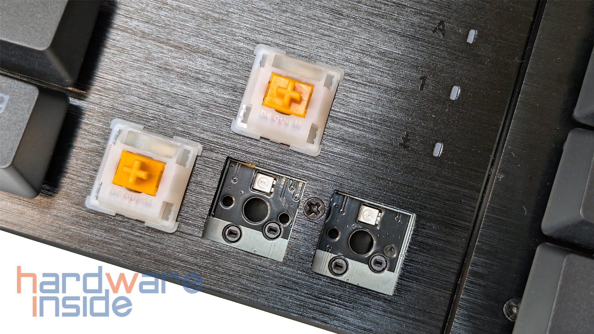 bequiet-dark-mount-switches-3.jpg
