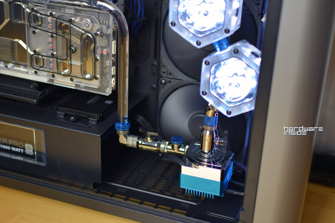 Bitspower Royal Blue Build032