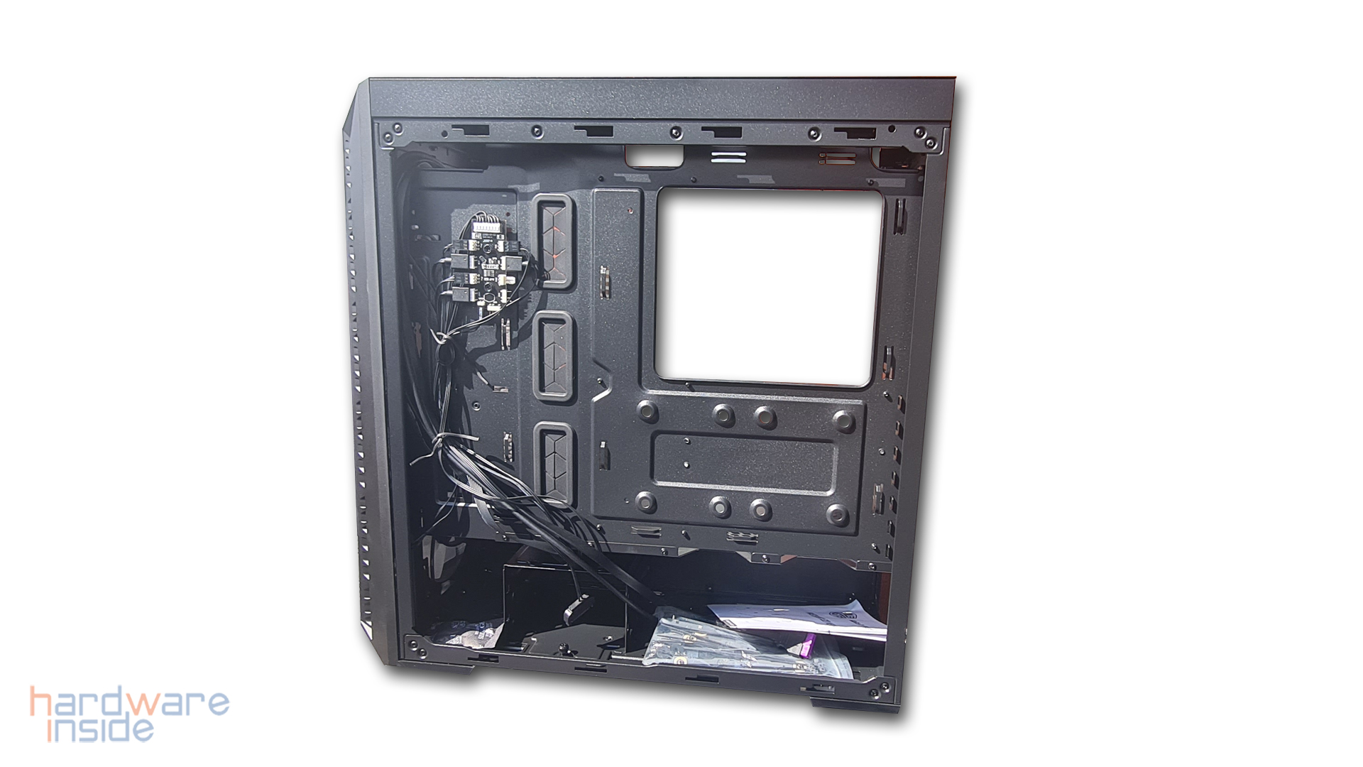 cooler master masterbox 520_15.jpg