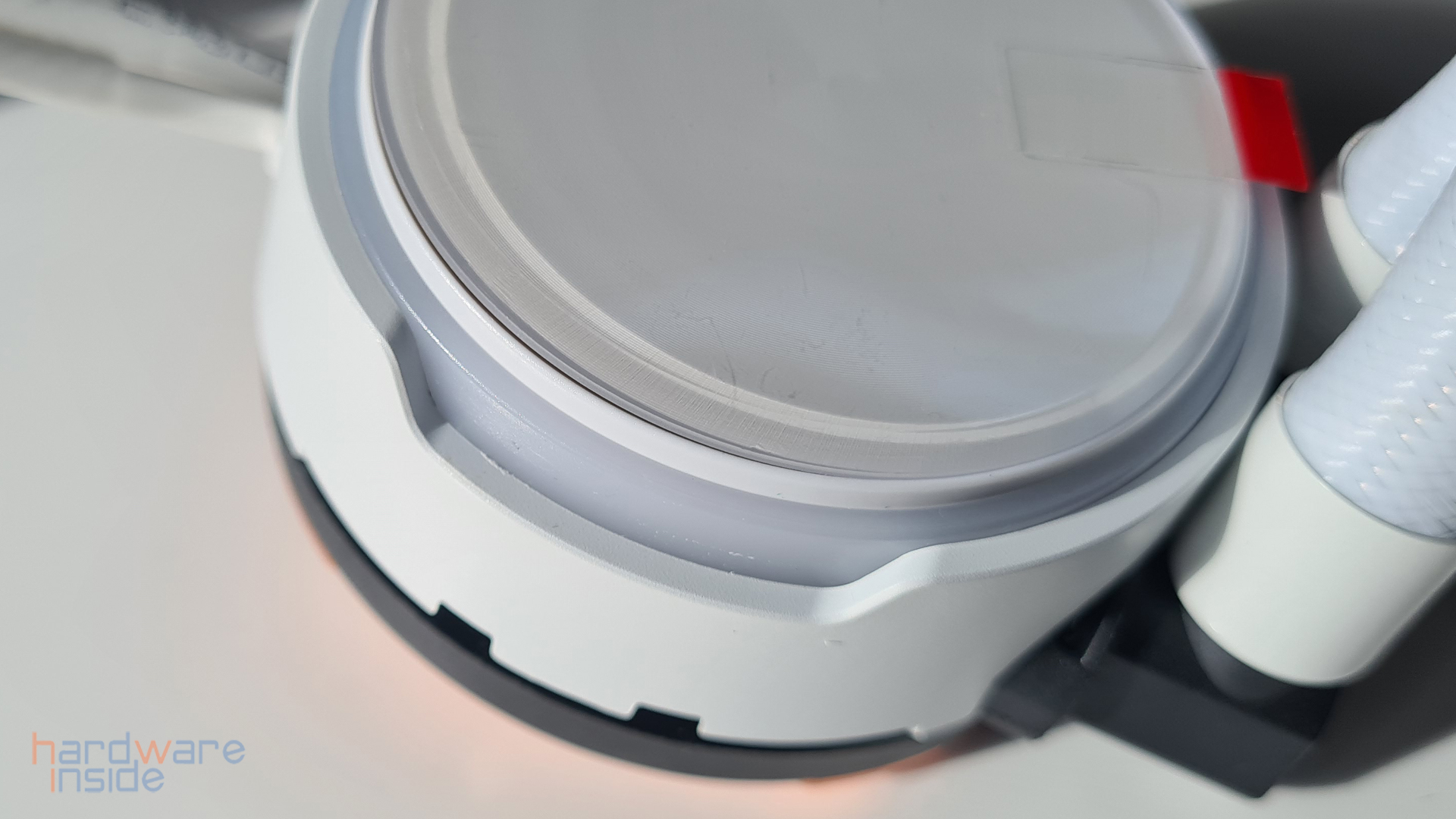 cooler master masterliquid pl240 flux white_10a.jpg