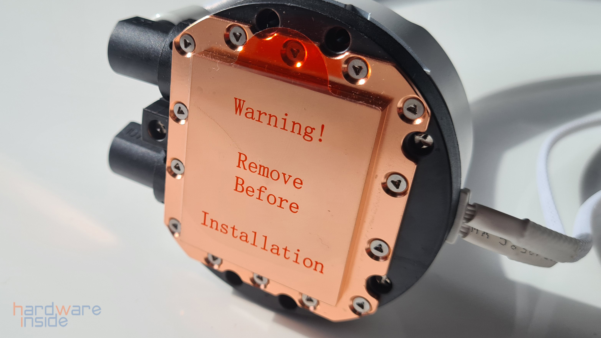 cooler master masterliquid pl240 flux white_12.jpg