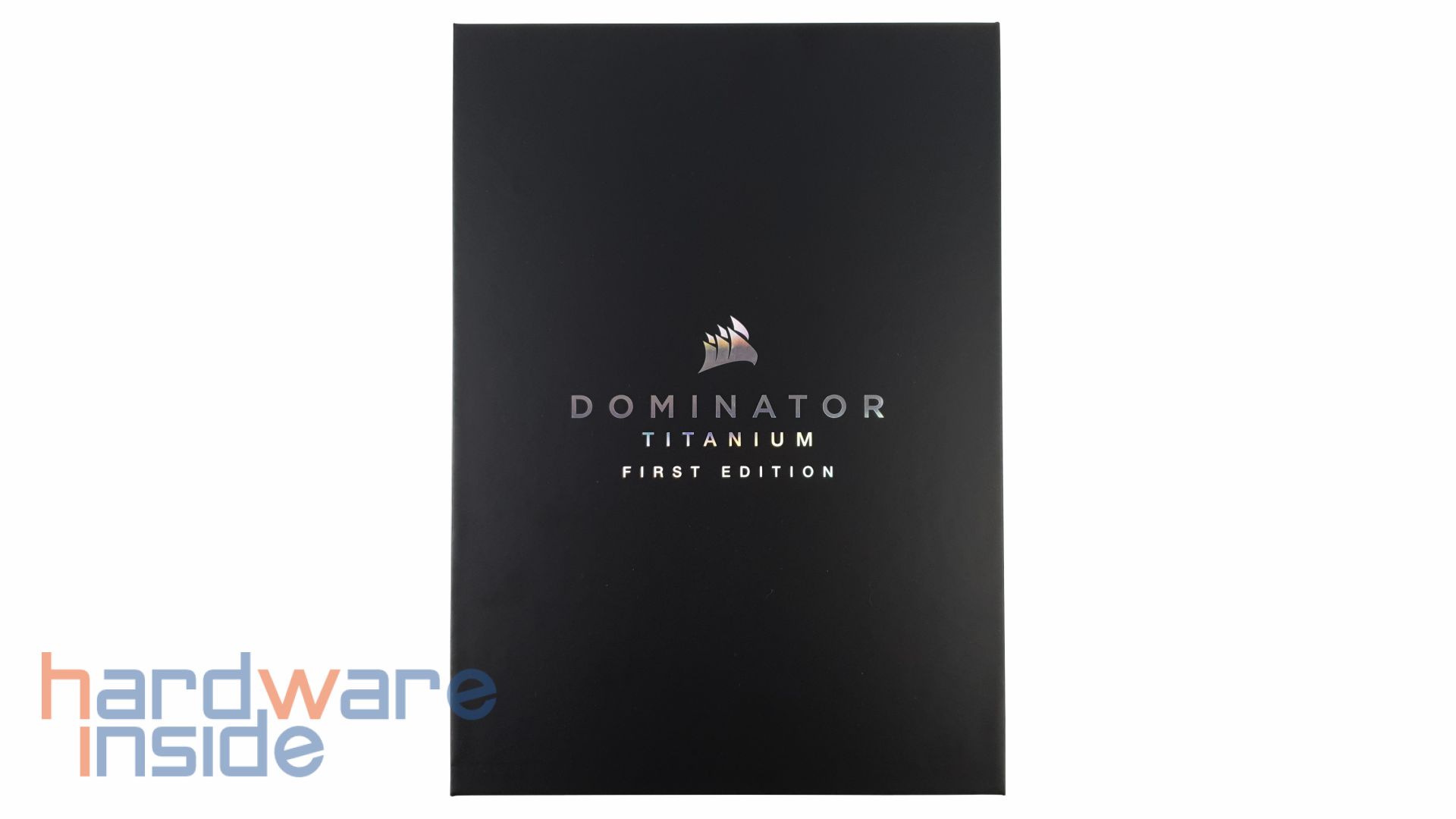 corsair-dominator-titanium-first-edition-verpackung-front.jpg