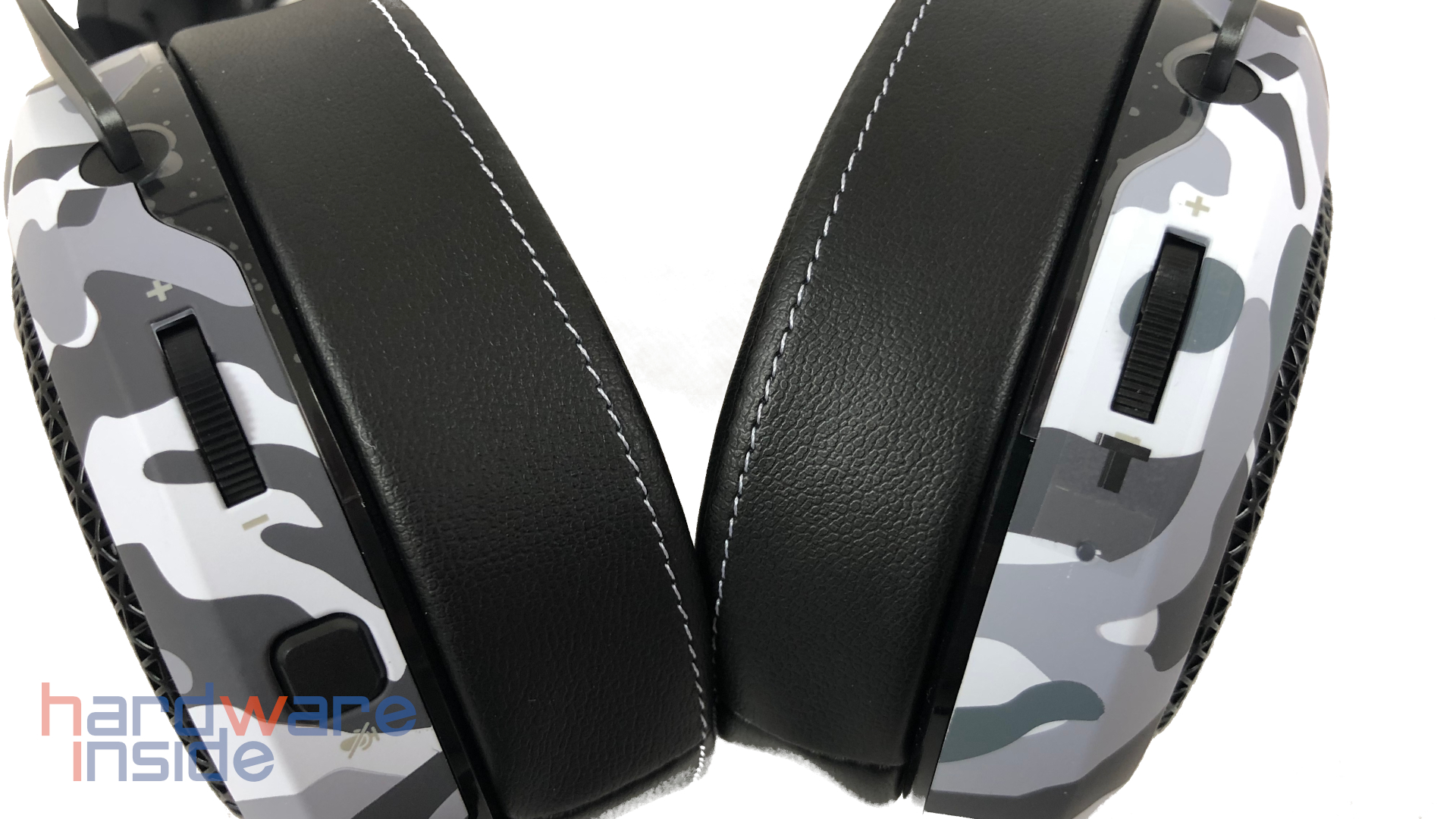 Corsair HS60 Haptic - 13