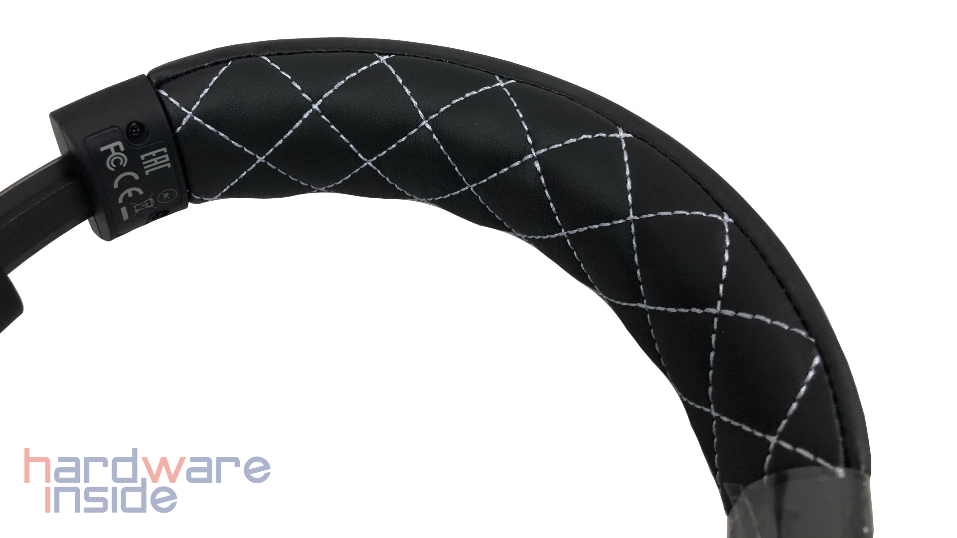 Corsair HS60 Haptic - 9