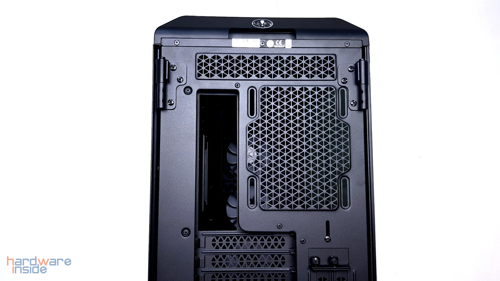 CORSAIR iCUE 5000T - 17.jpg