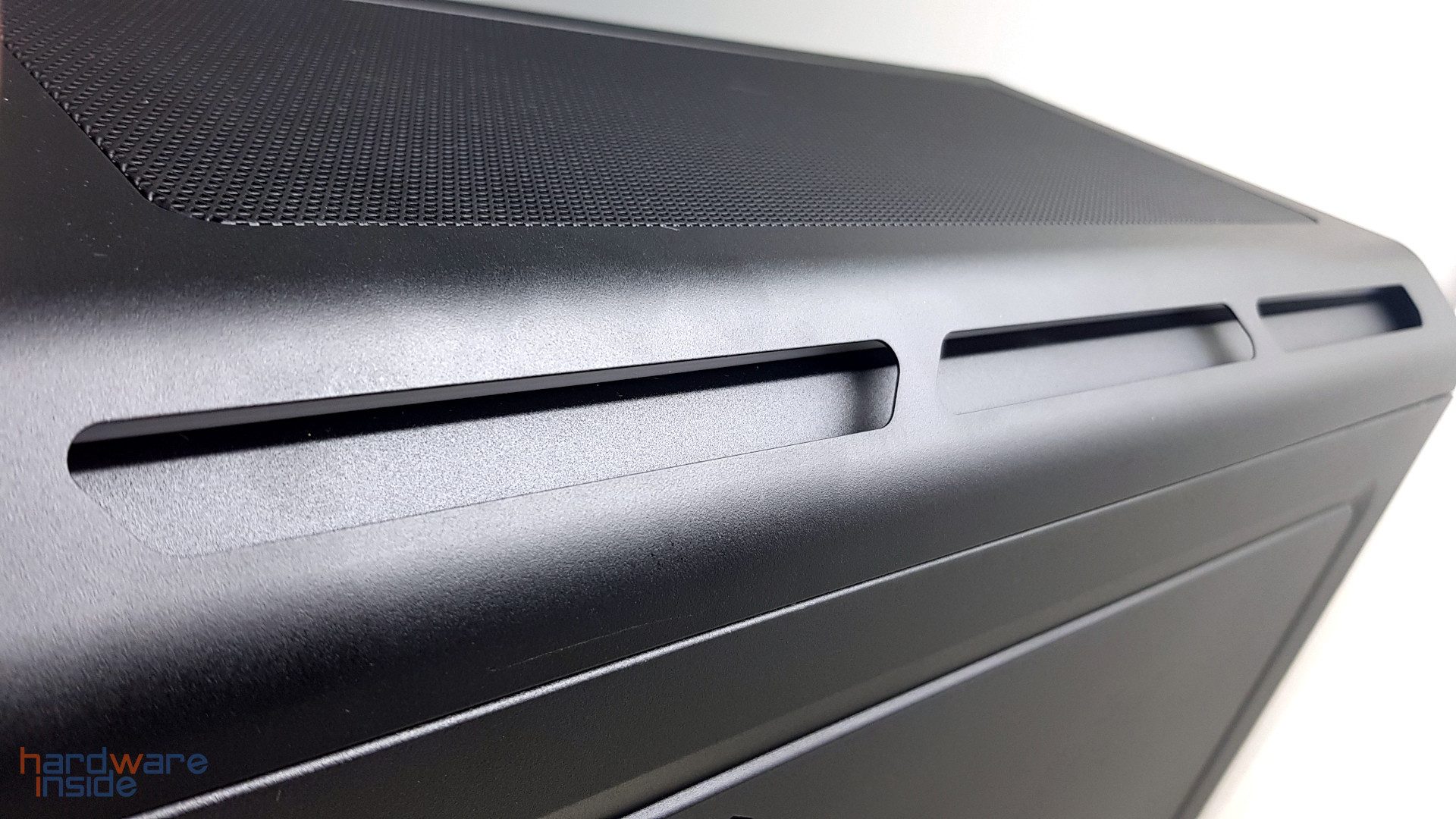 CORSAIR iCUE 5000T - 21.jpg