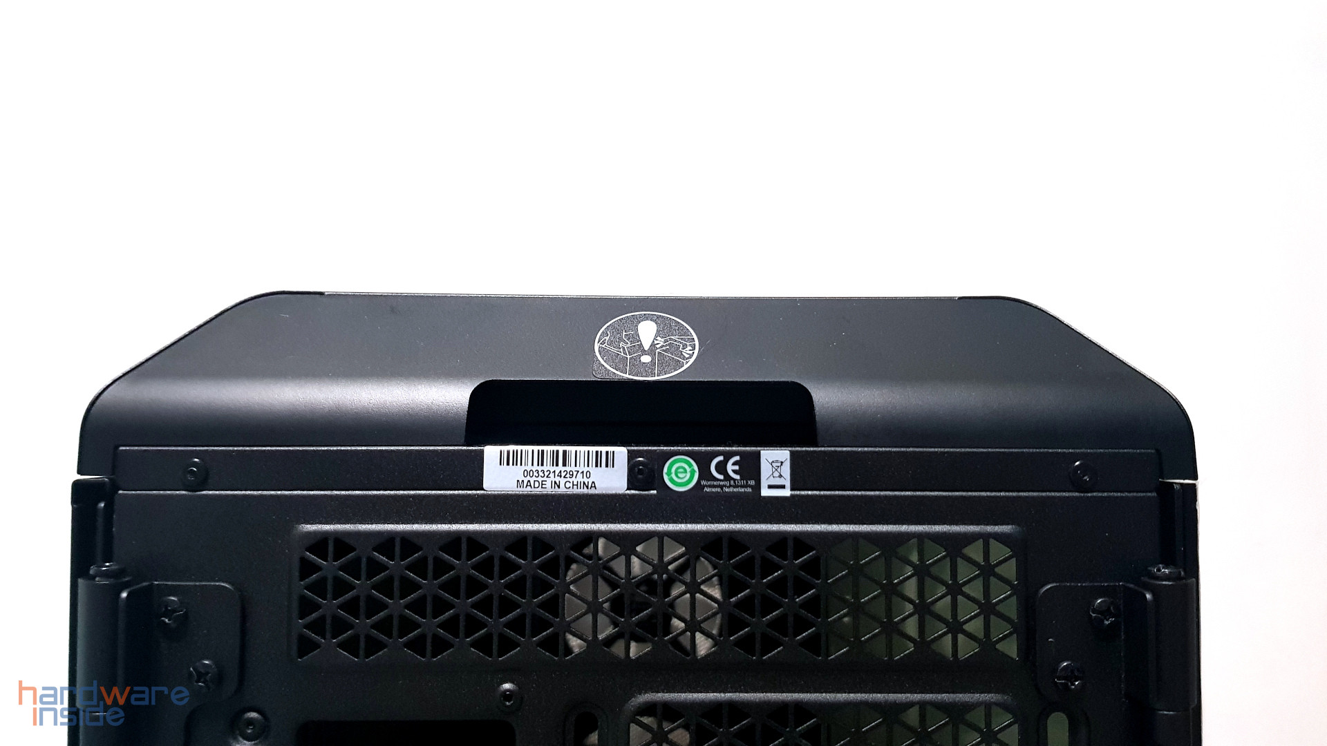 CORSAIR iCUE 5000T - 22.jpg